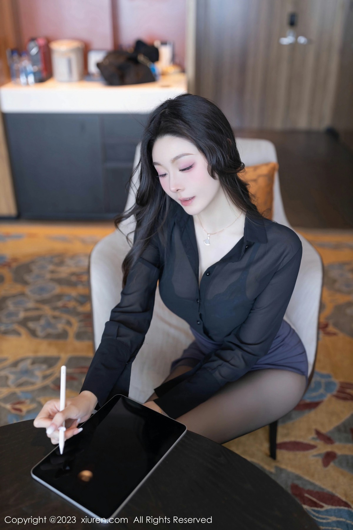 [XiuRen秀人网] 2023.10.20 No.7542 小逗逗 蓝灰色蕾丝内衣 魅惑黑丝 性感写真 [78+1P]