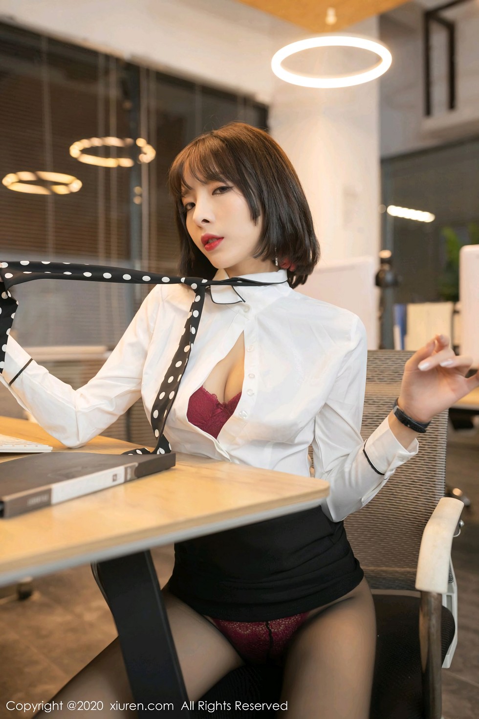 嫩模陈小喵办公室邂逅主题超薄黑丝裤袜秀缕空蕾丝内裤诱惑写真 嫩模陈小喵办公室邂逅主题超薄黑丝裤袜秀缕空蕾丝内裤诱惑写真