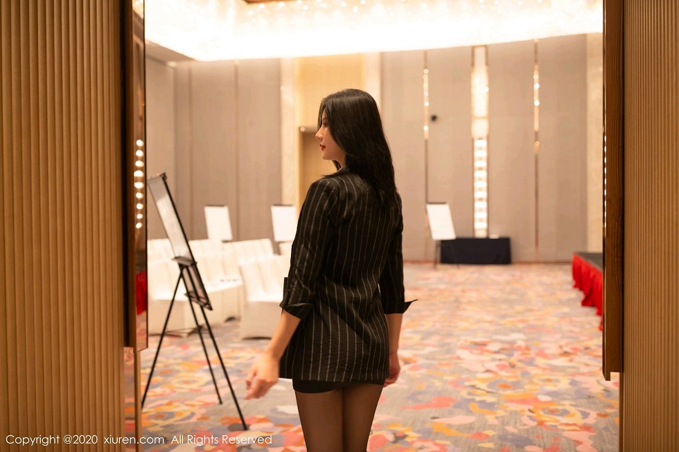 模特就是阿朱啊企业家主题黑色缕空内衣配蕾丝吊袜完美诱惑写真 模特就是阿朱啊企业家主题黑色缕空内衣配蕾丝吊袜完美诱惑写真