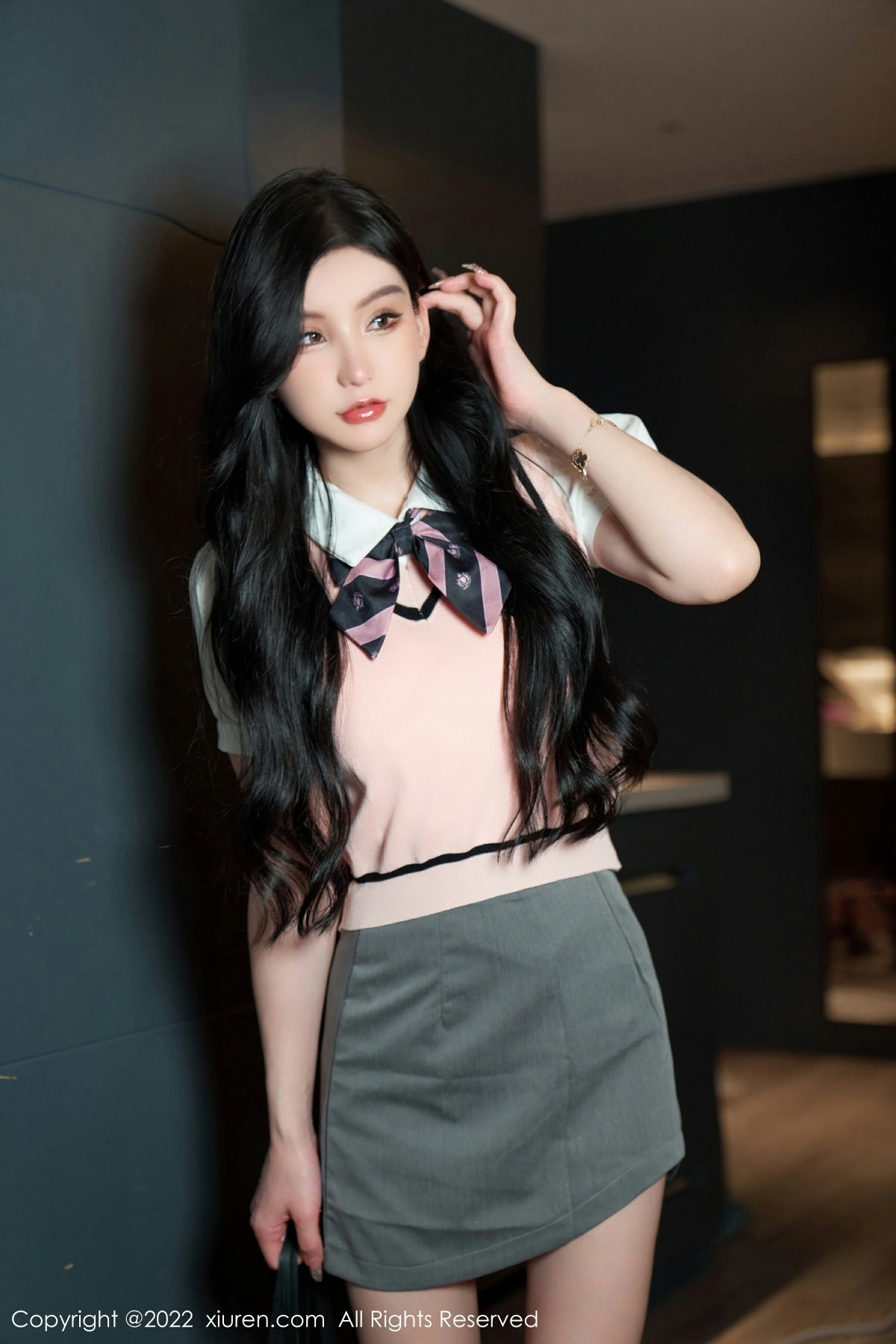 [XiuRen秀人网] 2022.07.15 No.5285 周于希Sally 性感淡粉色蕾丝内衣 重庆-西双版纳心愿旅拍写真 [86+1P]