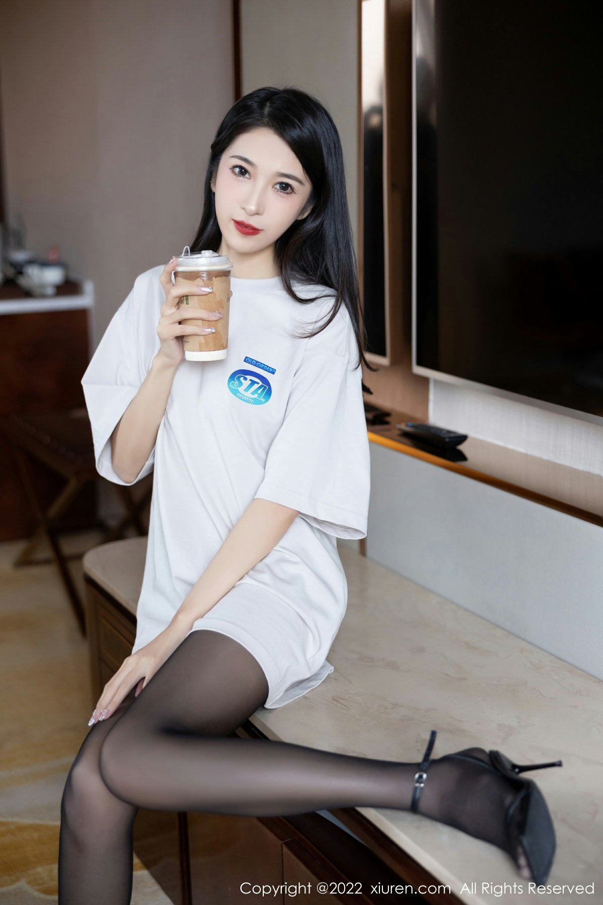 [XiuRen秀人网] 2022.08.29 No.5507 林乐一 黑色皮质吊带短裙 性感写真 [80+1P]