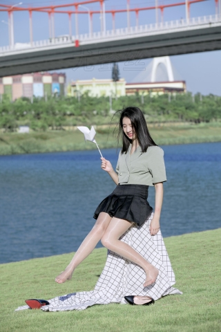 [尤蜜丝]穿搭写真 NO.003