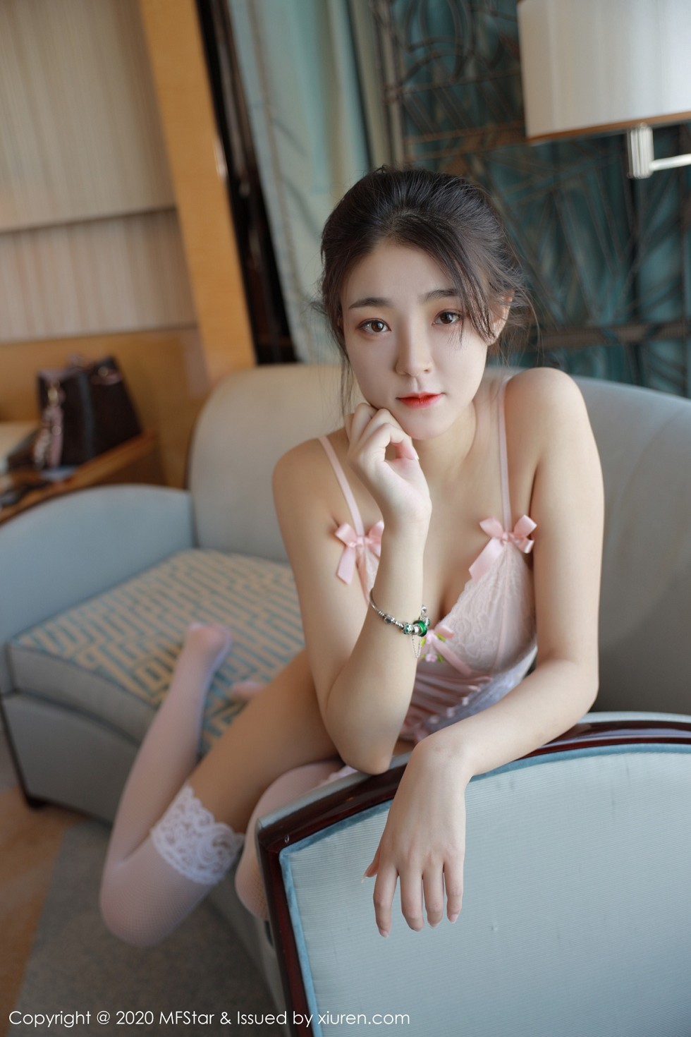 嫩模Laura苏雨彤私房粉色蕾丝情趣内衣秀完美身材诱惑写真 嫩模Laura苏雨彤私房粉色蕾丝情趣内衣秀完美身材诱惑写真